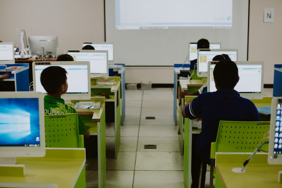 La riforma dei programmi scolastici 2027: verso una "building culture" basata sulle radici dell'Occidente
