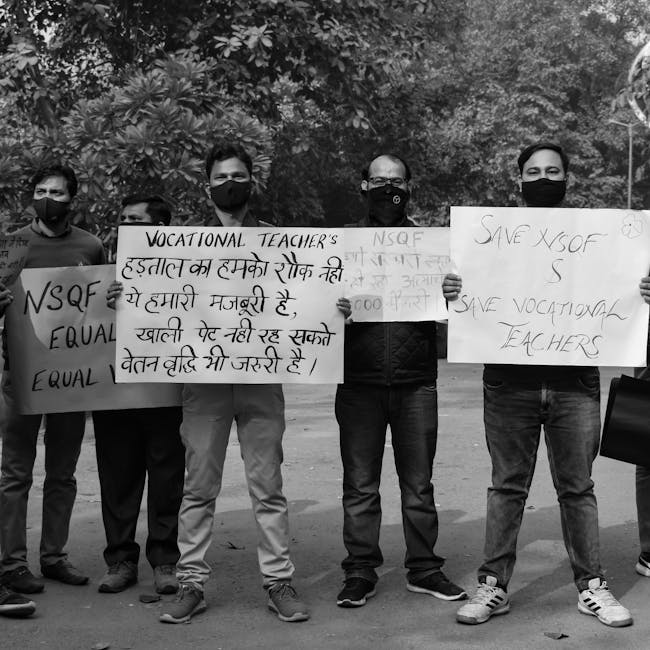 Docenti in protesta per la mobilità 2026 e la Legge 104/92: manifestanti chiedono rispetto dei diritti e precedenze.