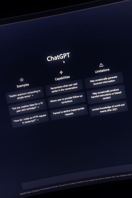 Maturità 2026: l’IA al centro delle tracce — cosa prevedono ChatGPT, Gemini e Claude
