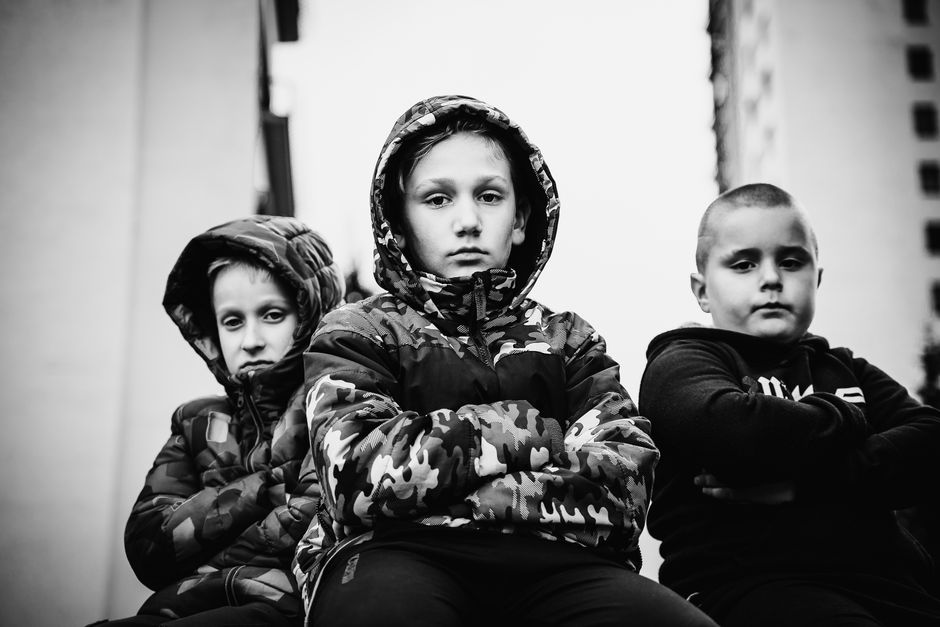Criminalità giovanile e baby gang: il maxi blitz della Polizia in 44 province e l’allarme per l’odio sui social