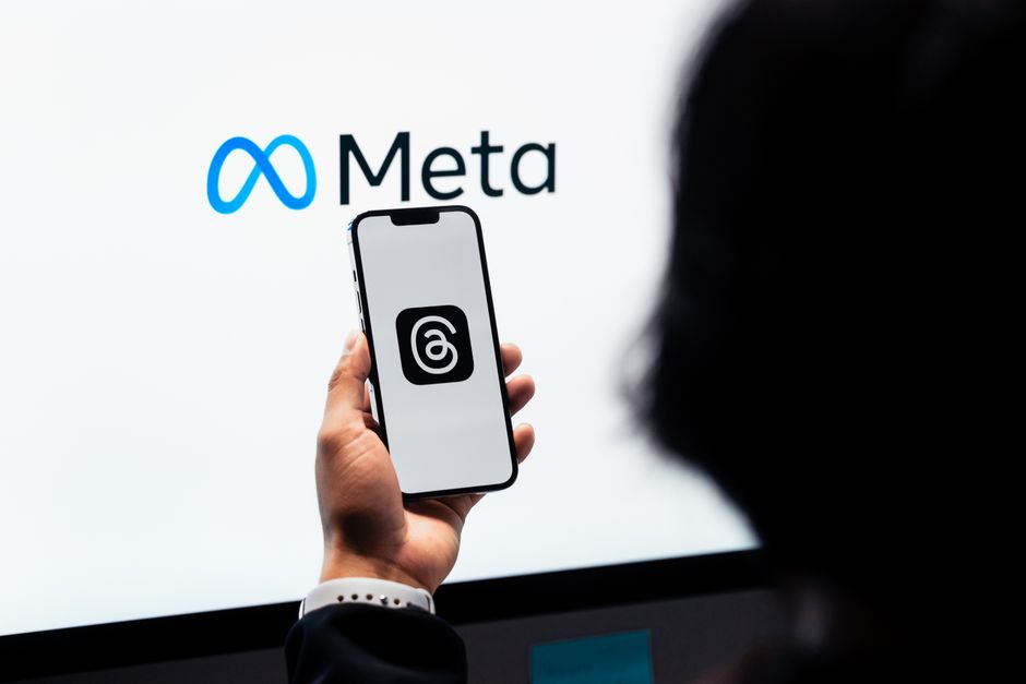Meta attiva notifiche ai genitori per dialoghi a rischio tra adolescenti e IA