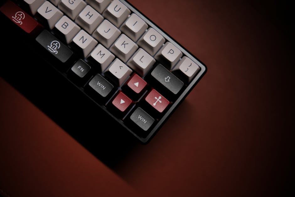 Tastiera meccanica personalizzata con tasti speciali, dispositivo di input unico per aumentare la produttività e l'efficienza del lavoro.