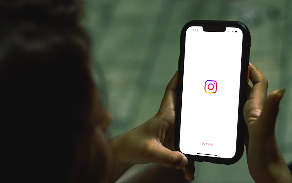 Dipendenza digitale tra adolescenti: il ruolo delle piattaforme online come “una cocaina comportamentale”