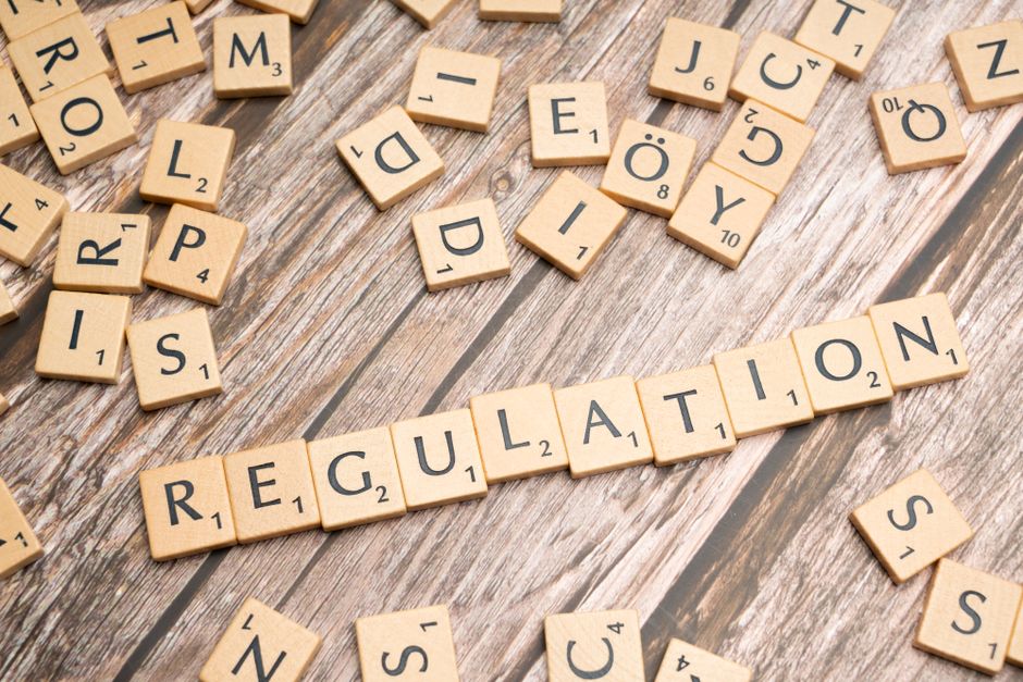 La guerra delle lode: tra rigore normativo e discrezionalità pedagogica il nuovo equilibrio della Maturità