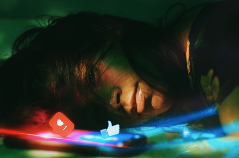 Dalla solitudine digitale alla prevenzione attiva: il nuovo paradigma dell'ascolto scolastico e familiare