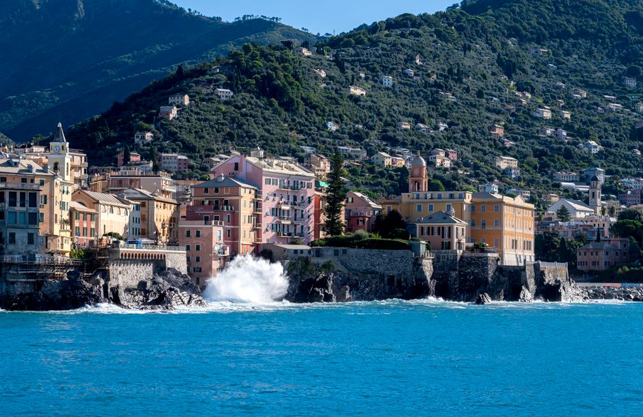 Immissioni in ruolo 2026/27 in Liguria: il drastico taglio dei posti per il sostegno e la priorità ai titoli esteri