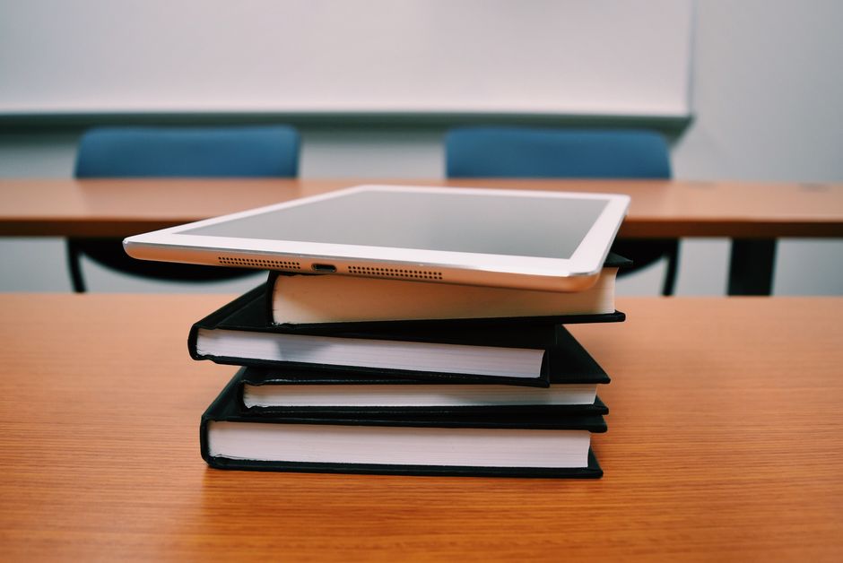 Nuovi minimi tabellari e arretrati: come leggere i cedolini di agosto 2026 per docenti e ATA