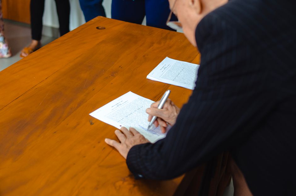 CCNL Scuola 2025-2027: la firma definitiva e il nodo degli aumenti retributivi per docenti e ATA