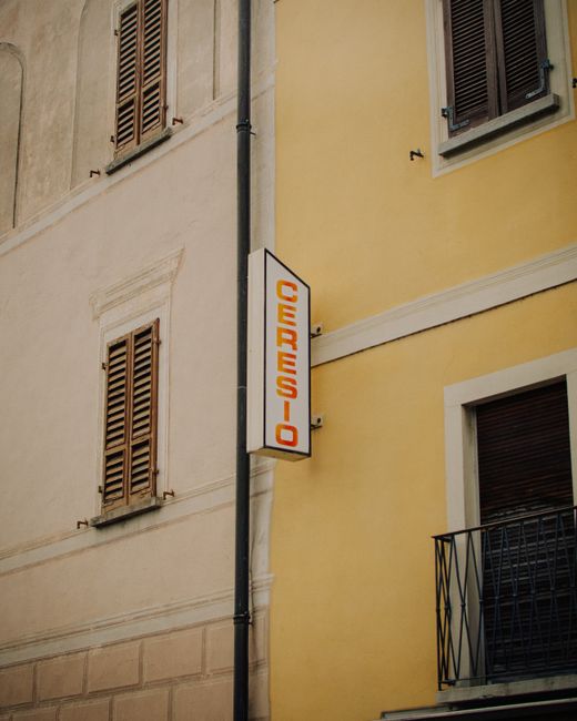Il caso dello striscione di Cesena e il dibattito sull'autorevolezza scolastica: tra provvedimenti "rieducativi" e rigore pedagogico