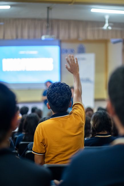 Docenti di sostegno: assunzioni e continuità — Question Time in diretta con Craparo