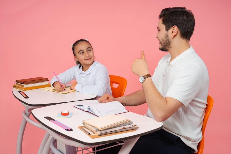 Schettini: “Quando entro in classe i miei studenti devono alzarsi. Non è un saluto fascista” — approfondimento e guida