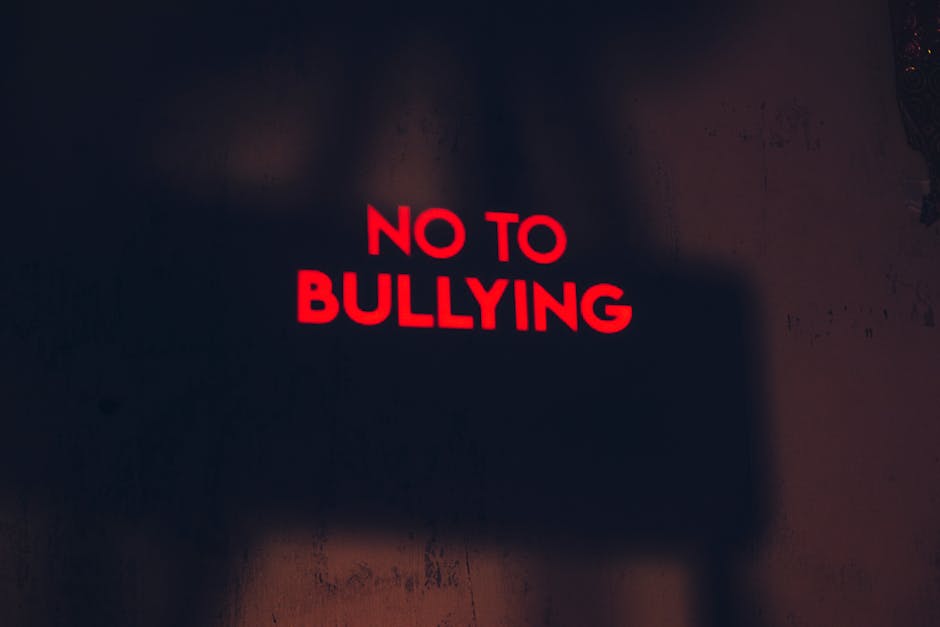 Bullismo: prevenzione al centro, Mulè avverte sulla deriva delle armi tra i giovanissimi