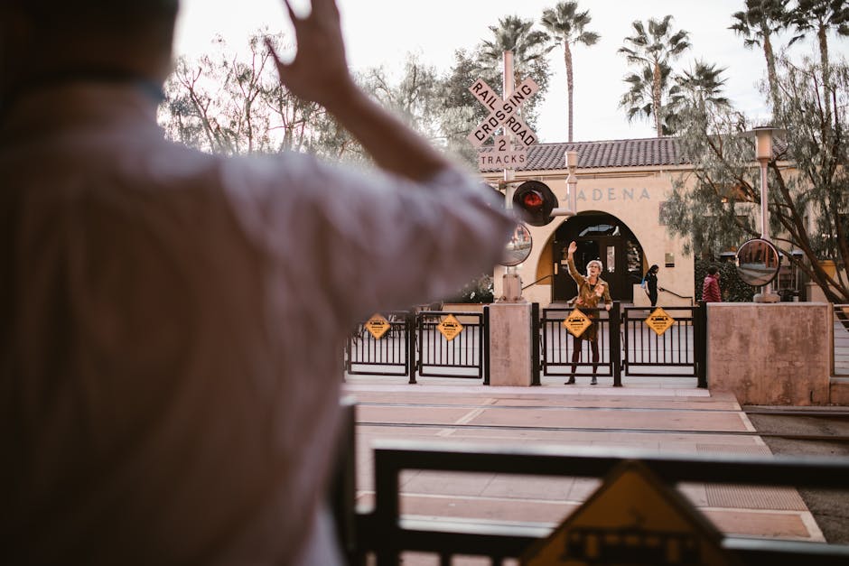 “Prof, non glielo diciamo abbastanza, ma le vogliamo davvero bene”: il gesto che emoziona i docenti