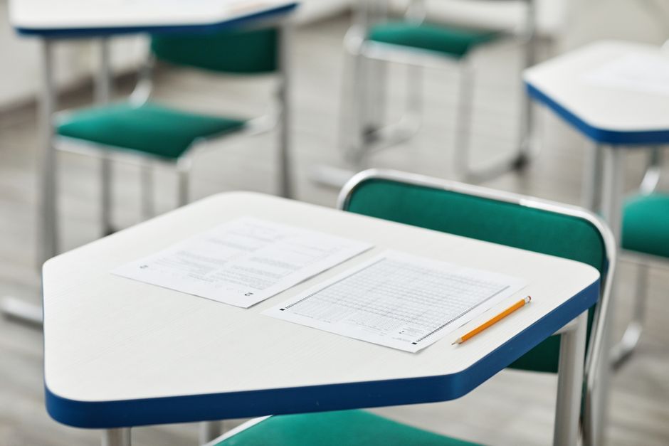 Esami di maturità: priorità istituzionali e legittimo impedimento del commissario