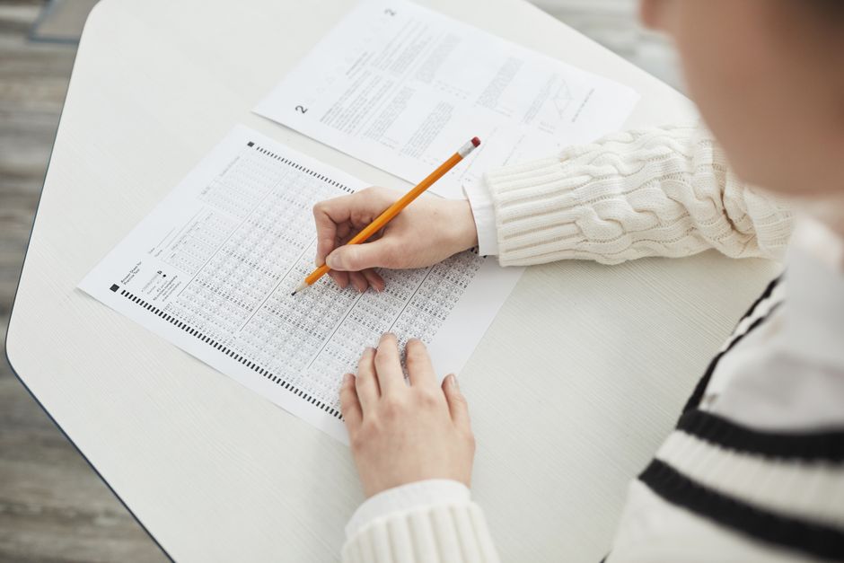 Prove Invalsi 2025-26: il sistema scolastico italiano raggiunge i target UE ma sconta criticità negli apprendimenti