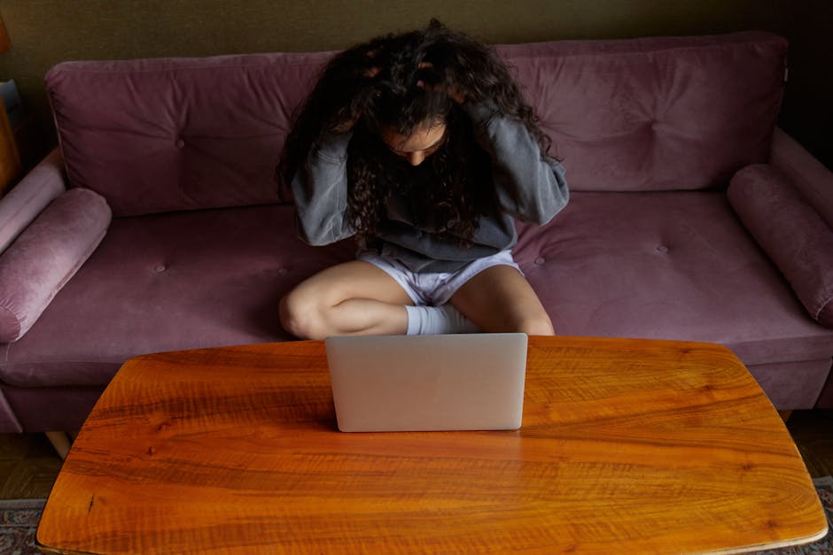 Salute mentale giovanile: come la precarietà, l'eco-ansia e la tecnologia incidono sul benessere degli studenti
