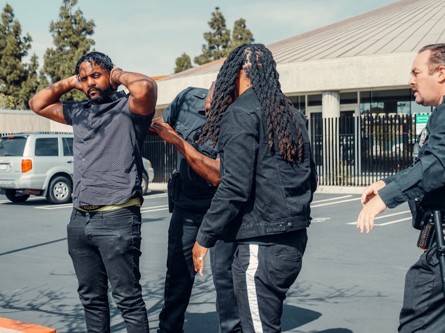 Sesto San Giovanni tre studenti arrestati per la coltellata a un 18enne: lite sul bus e ipotesi di scambio di persona