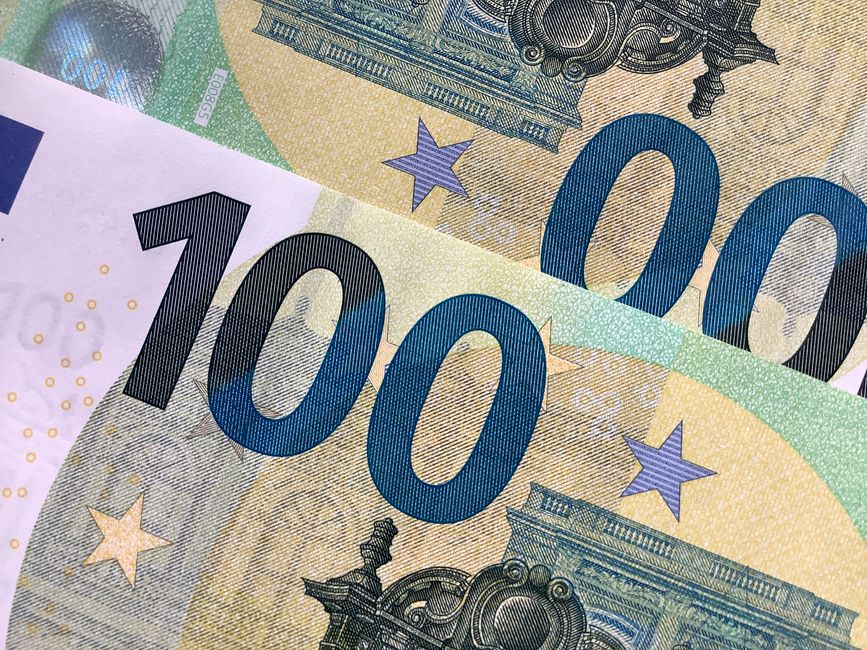 Devastazione a scuola: danni da 100 mila euro e annullamento della multa per un minore, prove insufficienti sul suo ruolo