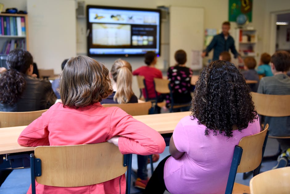 L’IA come infrastruttura del presente: crescita europea entro il 2030 e la scuola al centro