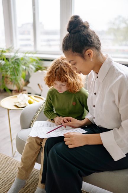 Chi Educa Alle Emozioni: Genitori O Docenti? Strategie Pratiche Per Una Collaborazione