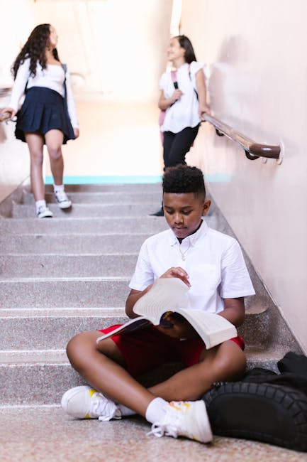 Adolescenti e guerra: il 68% si oppone all'arruolamento, si apre un'ampia consultazione del Garante dell'Infanzia e dell'Adolescenza