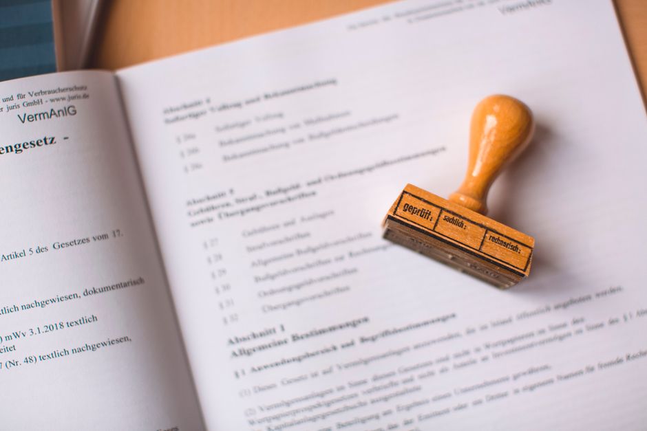 Rinnovo contratto scuola: approvazione definitiva degli aumenti per docenti e ATA nel triennio 2025-2027
