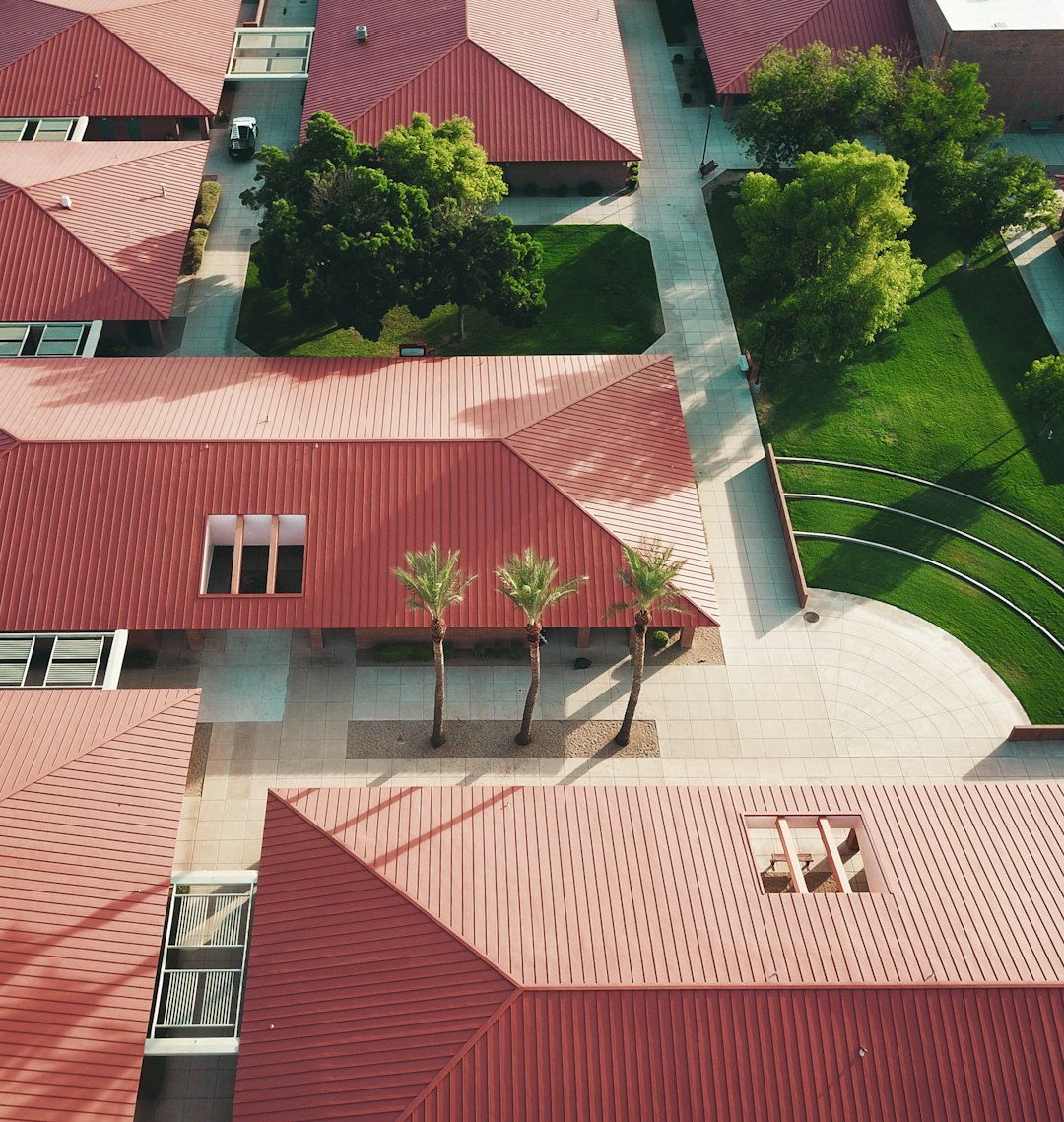 Lavori estivi negli edifici scolastici: la nuova gestione della sicurezza e il coordinamento tra scuola ed enti locali