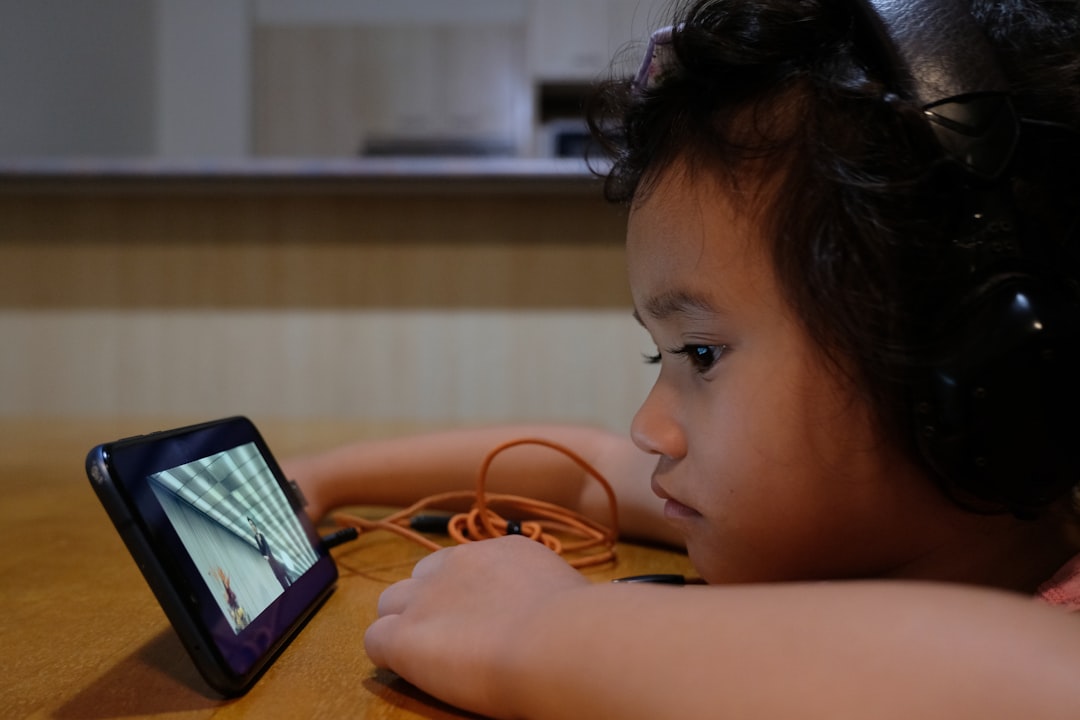 Corri il rischio: un videogioco gratuito per insegnare ai bambini a fronteggiare terremoti e alluvioni