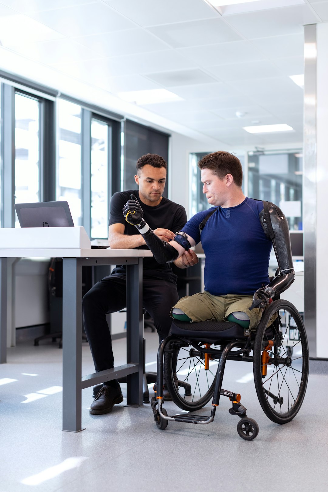 Disabilità a scuola: la Camera pronta a riconoscere il profilo professionale degli assistenti per l’autonomia e la comunicazione
