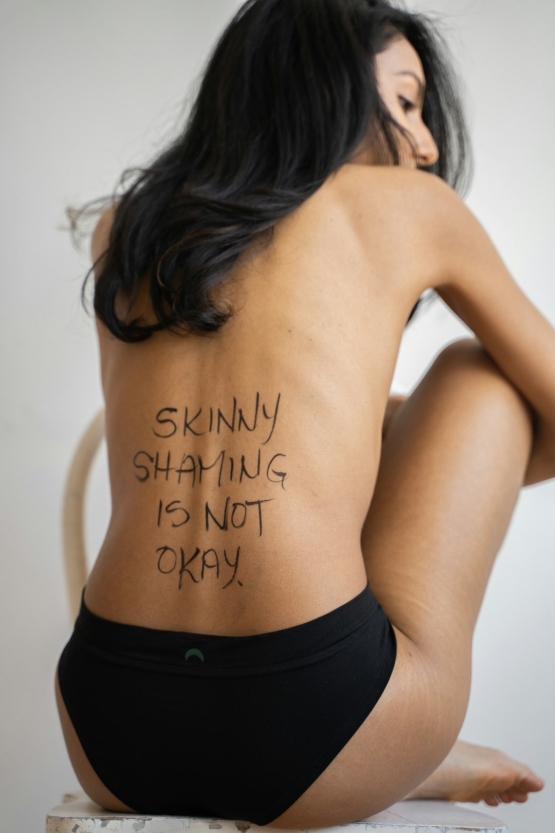 Body shaming: la scuola come prima linea contro le parole che feriscono