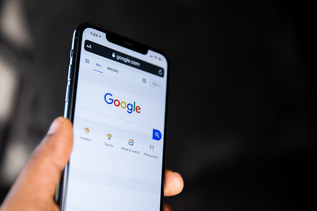 Nuove regole Google per un uso consapevole degli smartphone tra studenti e giovani