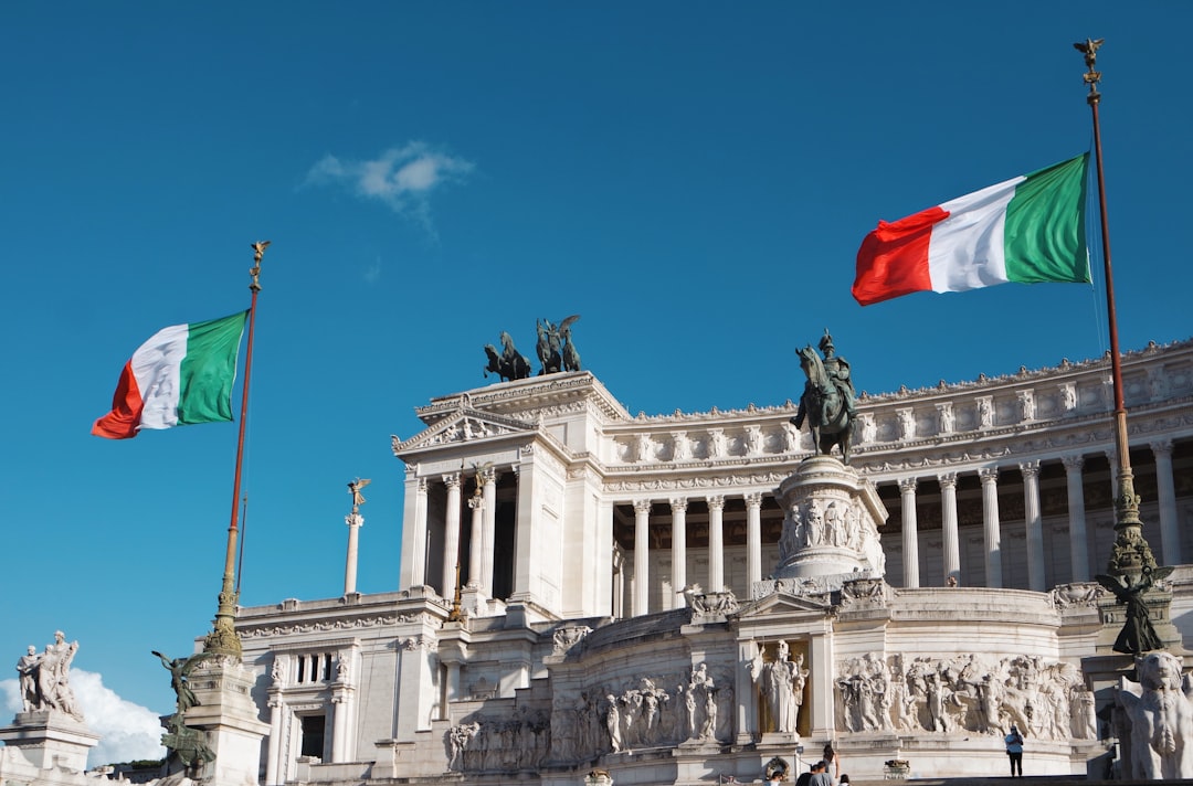 Eccellenza italiana al Collège d’Europe: il Ministero premia i giovani talenti con borse di studio e attestati di merito