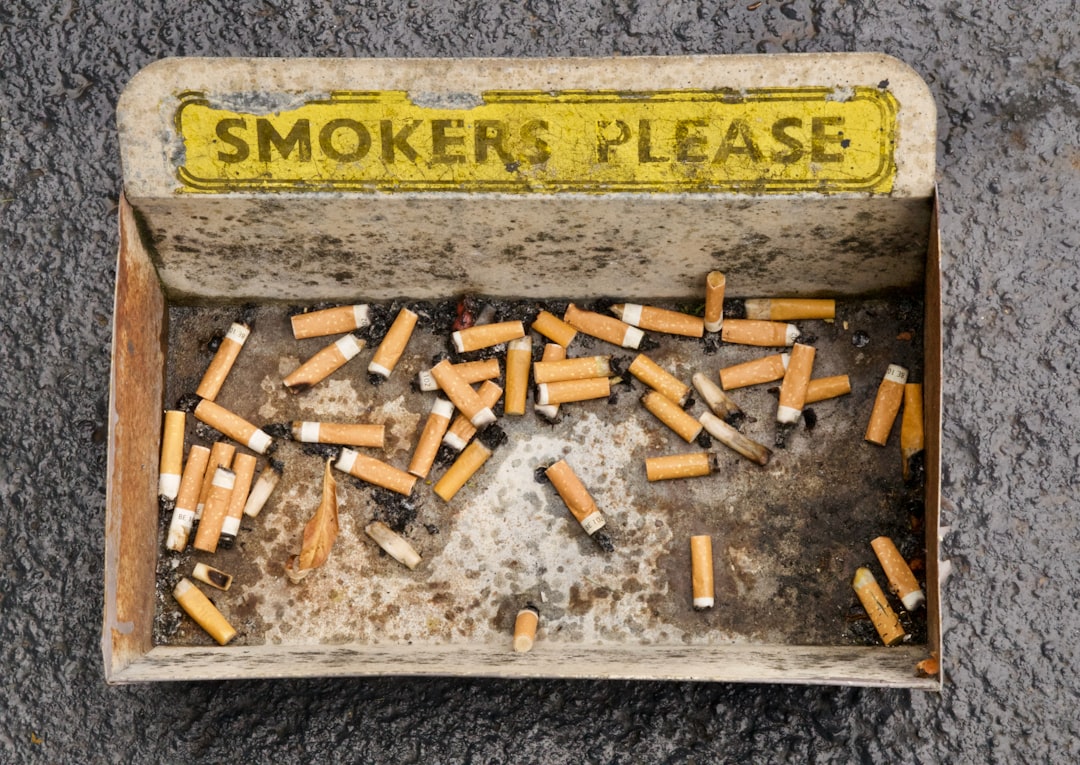 AIRC porta la prevenzione nelle scuole: tra i 14 e i 17 anni il 37% ha già provato tabacco o e-cig