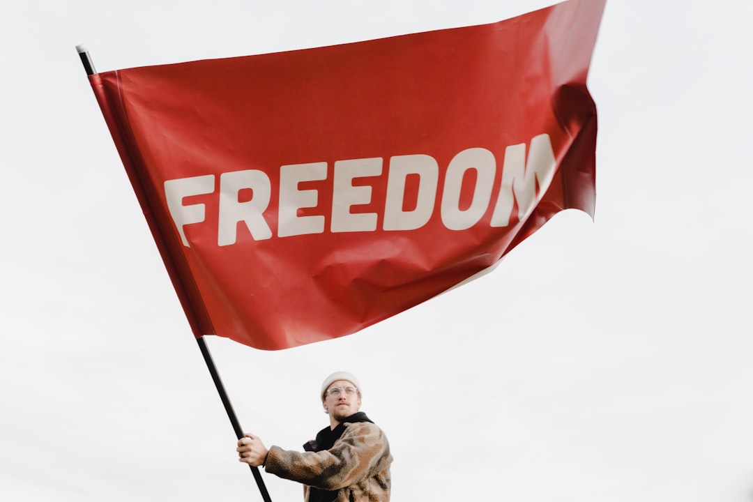 Libertà di pensiero e pluralismo: il Ministero dell'Istruzione chiarisce i limiti alle sanzioni per opinioni politiche