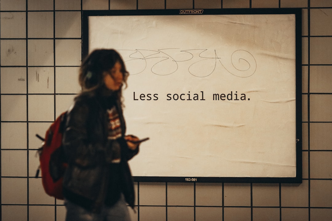 Meme e informazione: come i social cambiano l’attualità tra i giovani