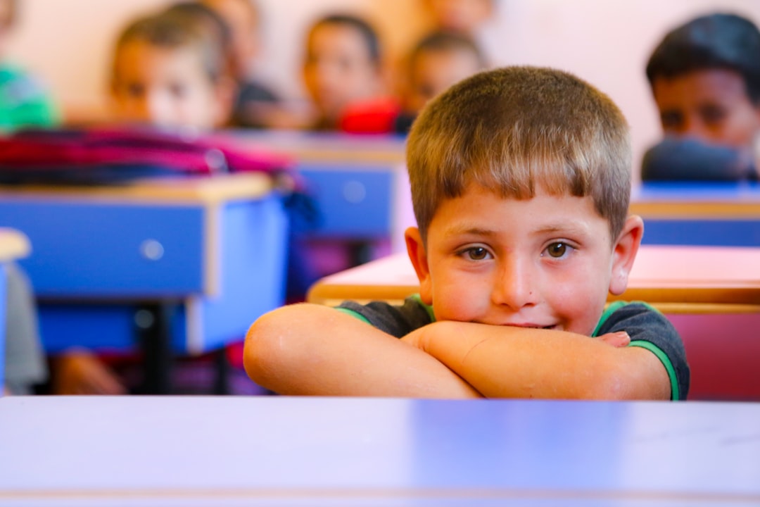 Trasformare il dolore in riflessione civile: la scuola ripensi i viaggi d’istruzione