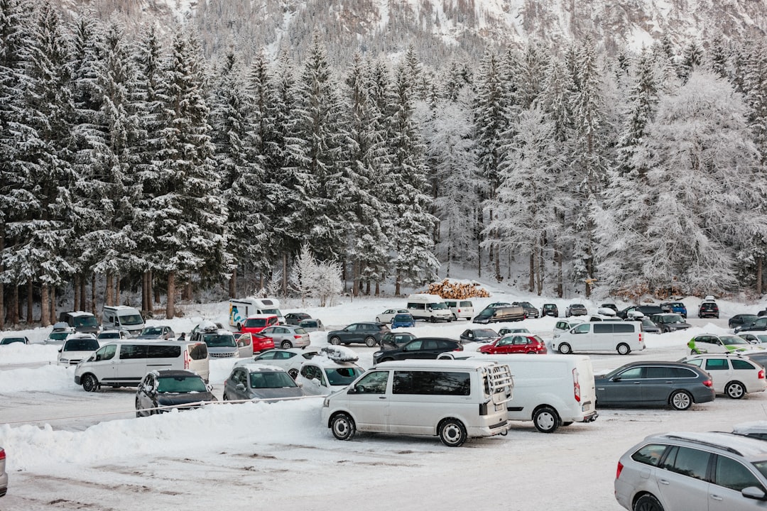 Gita sulla neve e infortunio: cosa decide la Corte d’Appello sulla responsabilità dei docenti