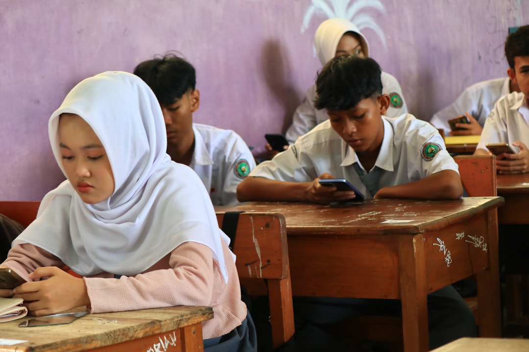 Il dibattito sull'islamizzazione delle scuole: tra la spinta di Rossano Sasso e l'inerzia del centrodestra