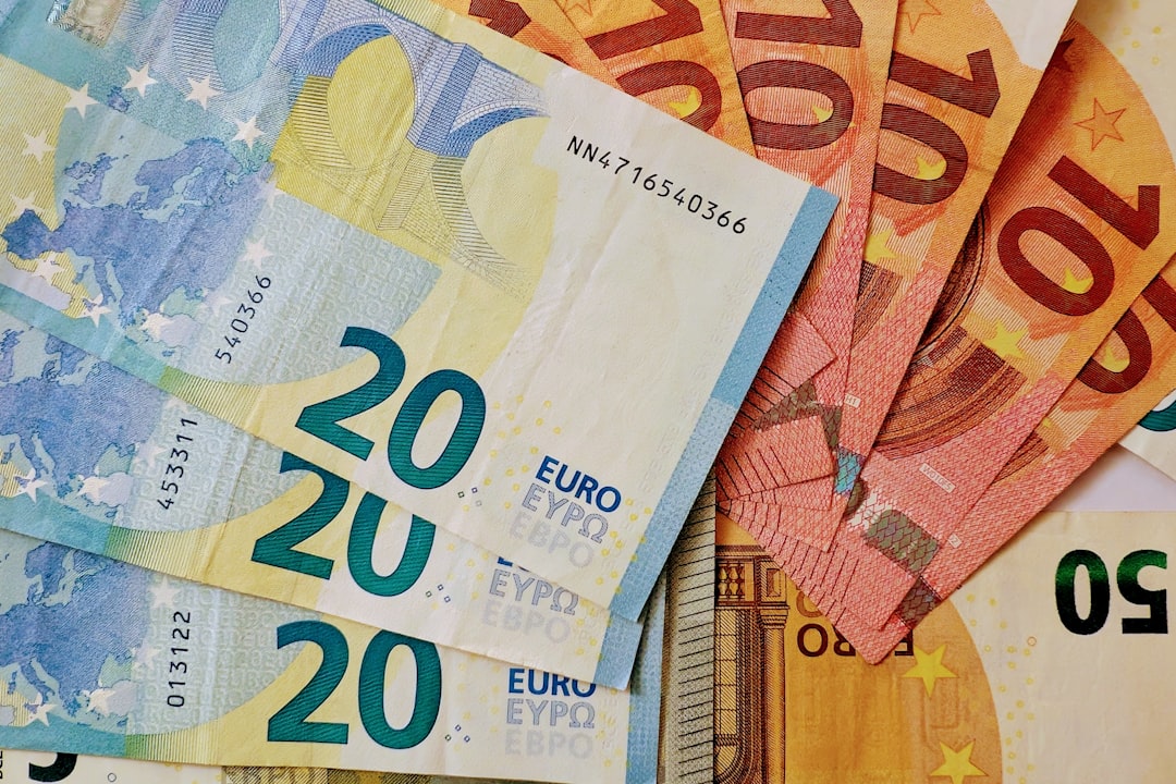 PA: aumenti mensili fino a 221 euro e regole sull’IA nel contratto delle Funzioni centrali