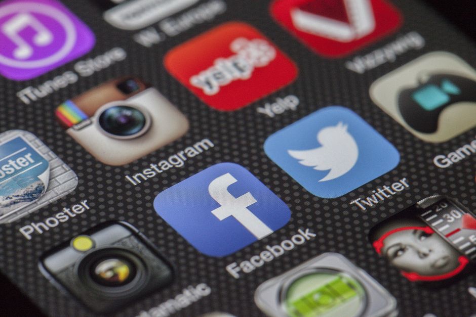 Social network vietati ai minori di 13 anni: Carfagna spinge per una legge entro fine legislatura